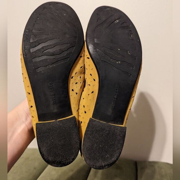 David Tate Genuine Mustard Yellow Leather Floral Perforated Flats Ballets - Picture 6 of 12